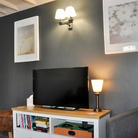 Heart Of The Village Cotswold Cottage In Crudwell. Extérieur photo